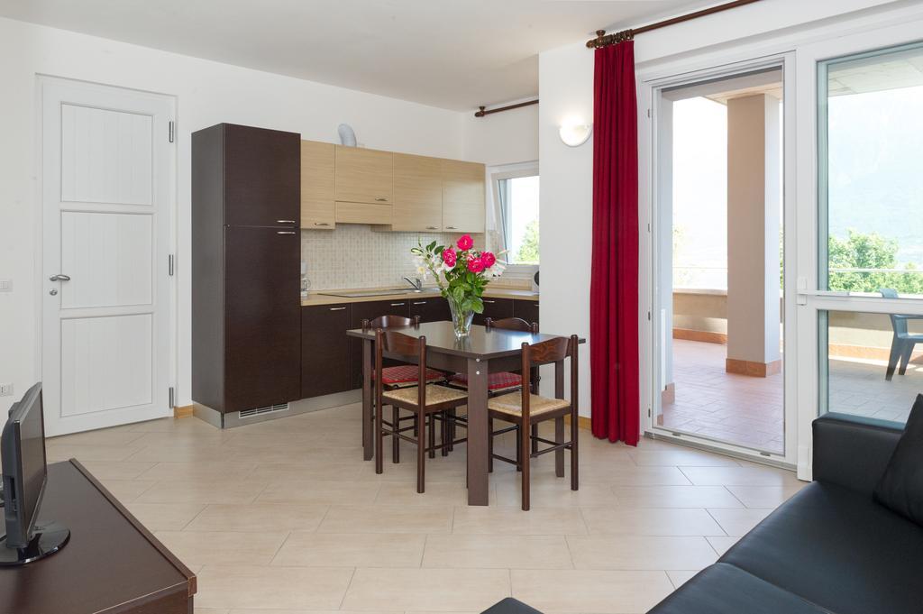 Residence Le Azalee & Spa Vercana Rom bilde