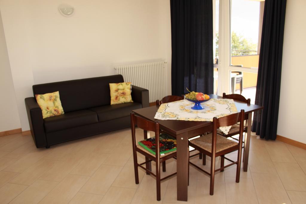 Residence Le Azalee & Spa Vercana Eksteriør bilde